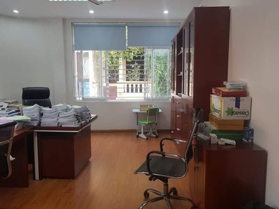 Cho thuê nhà đội nhân ba đình, 68m, ô tô đỗ cửa giá 17tr 2
