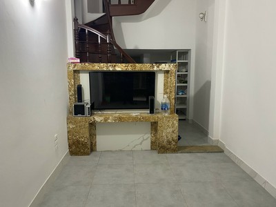 Cho thuê nhà nguyên căn phố ngọc lâm, long biên 50m2   4 tầng full nội thất 0