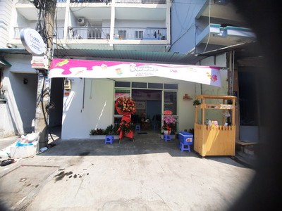 Hiện tại do sức khỏe mình không ổn nên cần sang lại mặt bằng ngừng kinh doanh 0