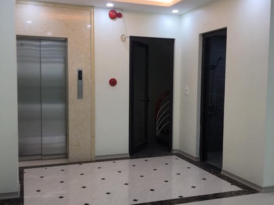 Cho thuê MBKD   3 sàn VP mặt đường Đỗ Quang qua các phố lớn Trần Duy Hưng, Nguyễn Thị Định 2