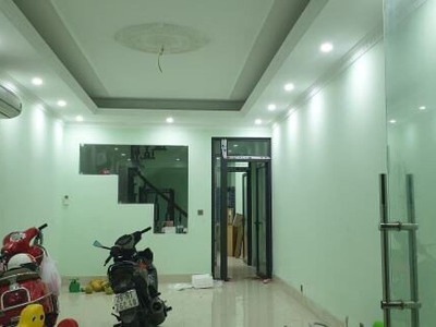 Cho thuê nhà MBKD mặt phố Hoàng Ngân, ngay ngã 3 giao với đường Quan Nhân 0