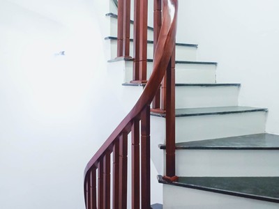 Ô TÔ 7 CHỖ ĐỖ CỬA - Nhà đẹp Tứ Hiệp, Thanh Trì,35m/5 tầng chỉ 3.x tỷ 8