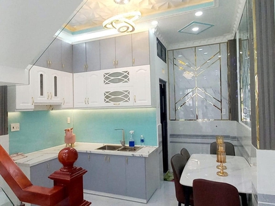 Nhà đẹp lung linh.. xe tải đến nhà.. vị trí không thể đẹp hơn..trung tâm thị trấn.. giá chỉ 3.180 2