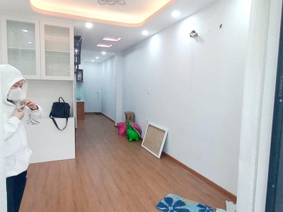 Nhà đẹp mới nội thất đầy đủ hẻm đẹp..khu vực tốt, dt 36m,2l,2pn,tt nhà bè 2