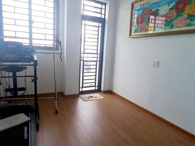 Nhà đẹp mới nội thất đầy đủ hẻm đẹp..khu vực tốt, dt 36m,2l,2pn,tt nhà bè 4