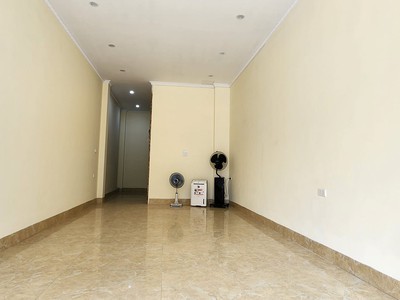 Nhà nguyên căn mặt phố thuỵ khuê 50m 4t. mt5m. kinh doanh tốt. 28 triệu 2