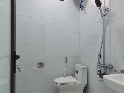 Bán nhà 3,5 tầng xây mới lô góc độc lập mặt ngõ 240 tô hiệu 6