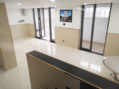 Tòa nhà 400 mét vuông giảm ngay 1 tỷ đồng 2