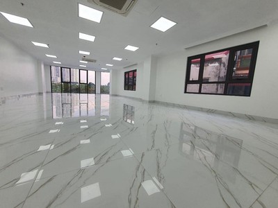 Toà nhà văn phòng hoàng quốc việt- cầu giấy, 130m x 9 tầng,mt 6.5m, thông sàn, full thổ cư 1