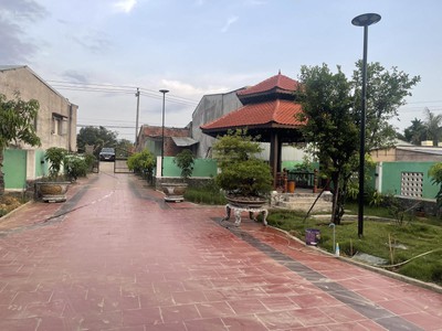 Chính chủ cần bán gấp biệt thự sân vườn nhà gỗ cao cấp giá rẻ đường quốc lộ 14b, xã hòa khương, hòa 0