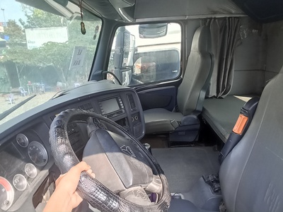Bán đầu kéo Howo 375hp 2015 1
