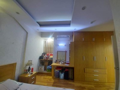 Chủ chủ bán   ehome3 , 2pn , 2wc thiết kế full nội thất gổ cao cấp như hình   sổ hồng 0