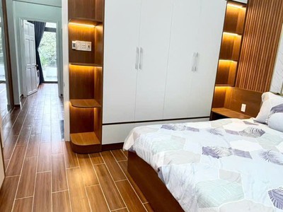 Nhà mặt tiền đường nhựa 12m thị trấn nhà bè - tặng nội thất cao cấp - giáp quận 7 - khu vực an ninh 3