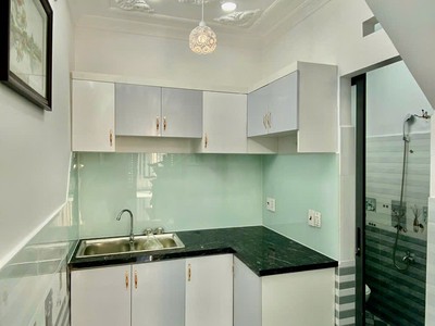 Nhà mới đep vị trí cách đường htp 300m - 3 tầng full nội thất cấp - giá chỉ 2,65 tỷ 2