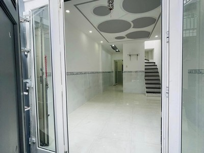 Ngộp bank bán gấp cmt8 tân bình - hàng xóm quận 3 - 43m2 - giá chỉ 5.2 tỷ 1