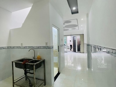 Ngộp bank bán gấp cmt8 tân bình - hàng xóm quận 3 - 43m2 - giá chỉ 5.2 tỷ 3