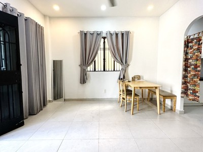 Bạch đằng phường 2 bình thạnh - 34m2   4.7 x 7.5   sổ a4 nở hậu nhẹ - 10m ra mặt tiền - oto ngủ 0