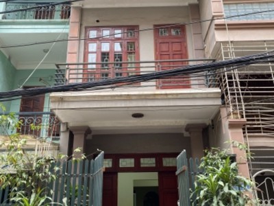 Cho thuê nhà riêng ngõ 61 lạc trung, 80m2, 3 tầng, 3 ngủ, gara ô tô 0