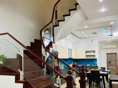 Bán nhà phân lô lô 27 lê hồng phong, 60m, 5 tầng, giá 7 tỉ dân xây độc lập 2