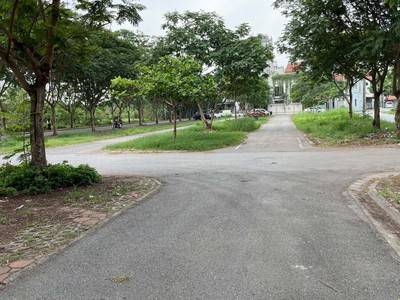 Bán đất đấu giá thạch bàn,đường container tránh,view công viên 0