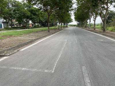 Bán đất đấu giá thạch bàn,đường15m,view công viên 0