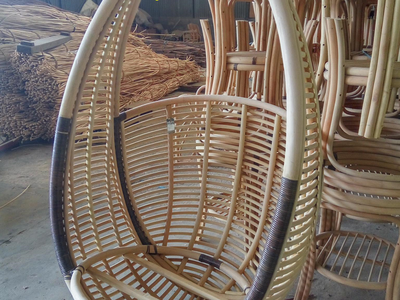 Xích đu mây tre được làm thủ công bằng 100 mây tự nhiên. 3