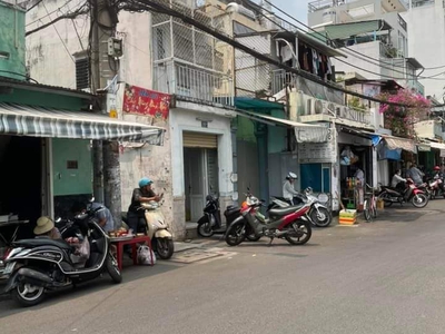 VỪA ở vừa kinh doanh - HƠN 2.67Tỷ - MẶT tiền đường  12M - dối diện trường 0