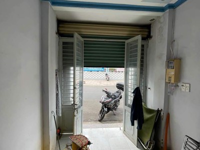 VỪA ở vừa kinh doanh - HƠN 2.67Tỷ - MẶT tiền đường  12M - dối diện trường 2