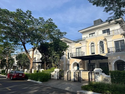 Hot hot chính chủ cần bán gấp toà lâu đài biệt thự village cao cấp 975 m2 - gần sông sài gòn - siêu 1