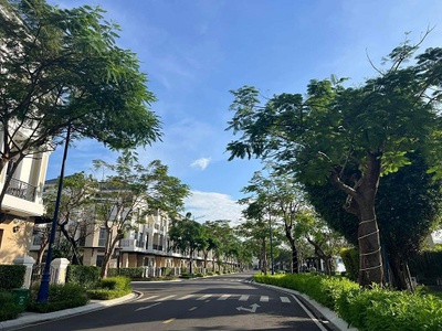 Hot hot chính chủ cần bán gấp toà lâu đài biệt thự village cao cấp 975 m2 - gần sông sài gòn - siêu 0