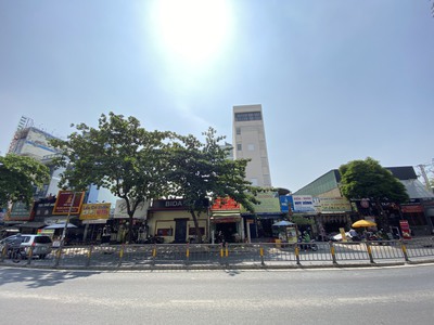 Mt 159 tây thạnh, dt 4x18, đang cho thuê 20tr/tháng. giá 12.5tỷ tl 0