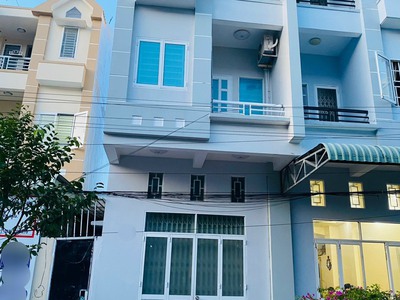 Dầu Bóng Phủ Gỗ Ngoài Trời A900 2719