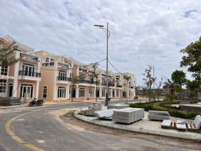 Dầu Bóng Phủ Gỗ Ngoài Trời A900 3471