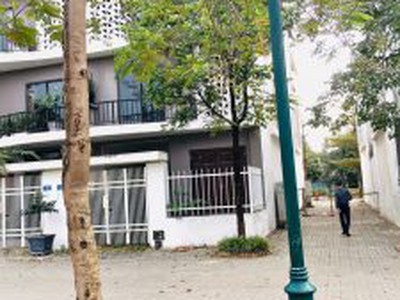 Dầu Bóng Phủ Gỗ Ngoài Trời A900 3507