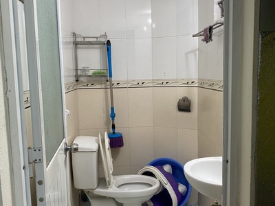 Phòng đủ đồ khép kín sạch sẽ 225 Quan Hoa Cầu Giấy 3tr5 3