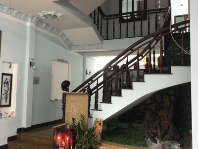 Cho thuê nhà 4 tầng gần đường Hồ Nghinh , Phạm Văn Đồng và Dương Đình NGhệ , Sơn Trà 1
