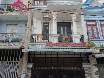 Bán nhà ngay chợ Phú phong cách ĐT743 chừng 50m SHR 60m2 chỉ 3.4 tỷ. 0