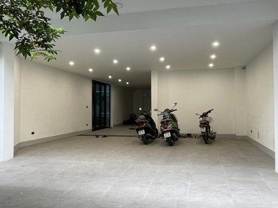 Biệt thự nhà vườn khu đô thị việt hưng 200m2 x 5 tầng thang máy, 9 ngủ, phù hợp ở kết hợp thuê vp 0