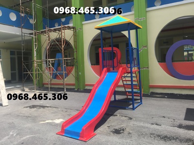 Nhà chòi câu trượt ngoài trời dành cho trẻ em 3