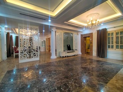 Giảm sốc 8 tỷ, bán gấp, biệt thự vip kđt việt hưng, phòng gym, bể bơi, dt 202m2 x 5t, giá 30 tỷ. 1