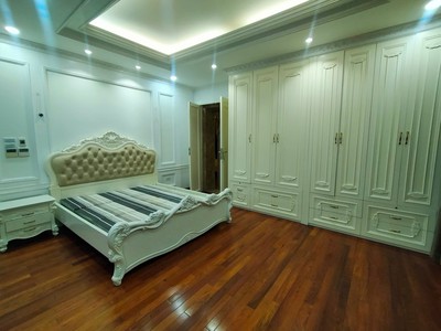 Giảm sốc 8 tỷ, bán gấp, biệt thự vip kđt việt hưng, phòng gym, bể bơi, dt 202m2 x 5t, giá 30 tỷ. 2