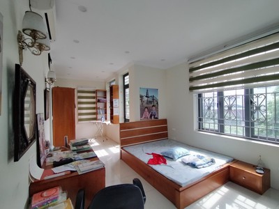 S.o.s  giá chỉ 110tr/m2 sở hữu căn biệt thự giang biên, lô góc ô tô tránh, 160m2, nhỉnh 17tỷ. 1