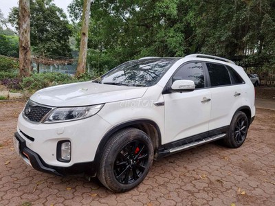 Bán xe sorento 2015,bản full,màu trắng. xe còn sử dụng to  phường minh khai, quận bắc từ liêm, hà 4