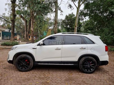 Bán xe sorento 2015,bản full,màu trắng. xe còn sử dụng to  phường minh khai, quận bắc từ liêm, hà 1