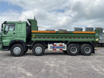 Báo Giá Xe Ben Howo 4 Chân Lăn Bánh Mới Nhất T5/2023 Gia Lai 3