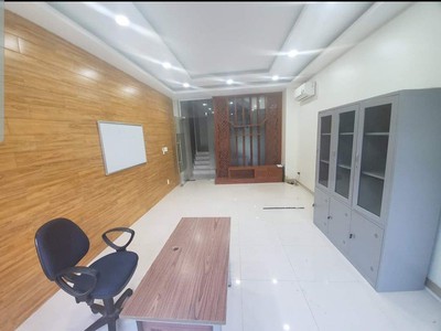 Bán nhà 4 lầu đường cao đức lân,quận 2,sổ hồng,đang cho thuê 35tr/tháng 0