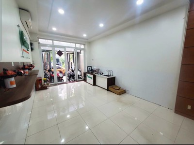 Bán nhà mặt tiền đường cao đức lân, p.an phú, tp.thủ đức. diện tích 80m 4x20 . nhà xây 1 trệt, 1 3