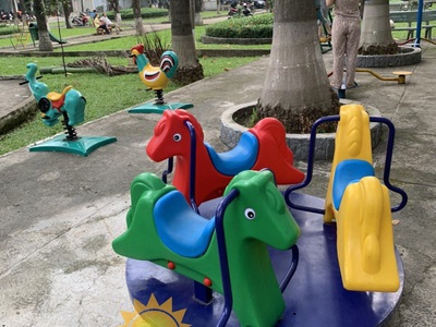 Đu quay 3 con ngựa, đu quay dành cho khu vui chơi 0