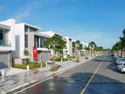Bán biệt thự Vườn 430m2 có nhà 2,5 tầng cao cấp, sát sông, cách biển 800m 0