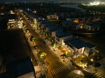 Bán biệt thự Vườn 430m2 có nhà 2,5 tầng cao cấp, sát sông, cách biển 800m 2